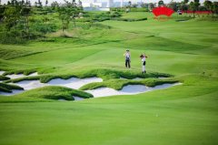 澳门太阳城集团：80位青少年高尔夫球手角逐中国业余公开赛上海站